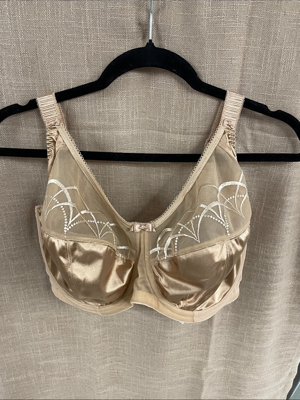 Elomi Satin Support Bra in Champagne